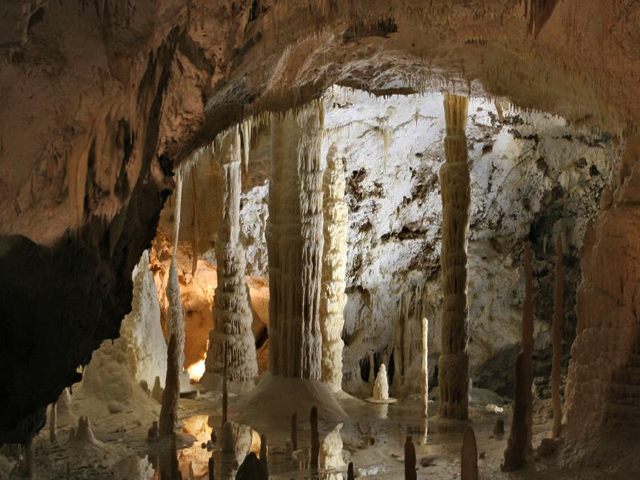 grotte-del-cavallone-480